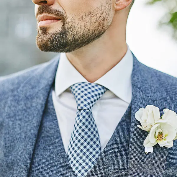 Boutonnieres & Men's Lapel Buttonholes