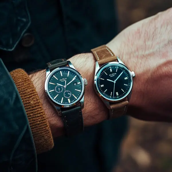 wearing 2 watches on the same wrist